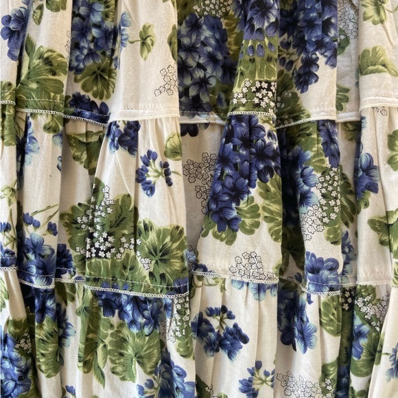 Pretty blue floral tiered skirt by Drop Dead Gorgeous Size 10 - Picture 5 of 7